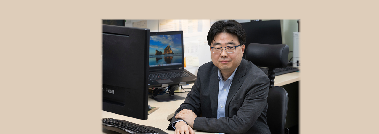 Binghamton University professor Seokheun 