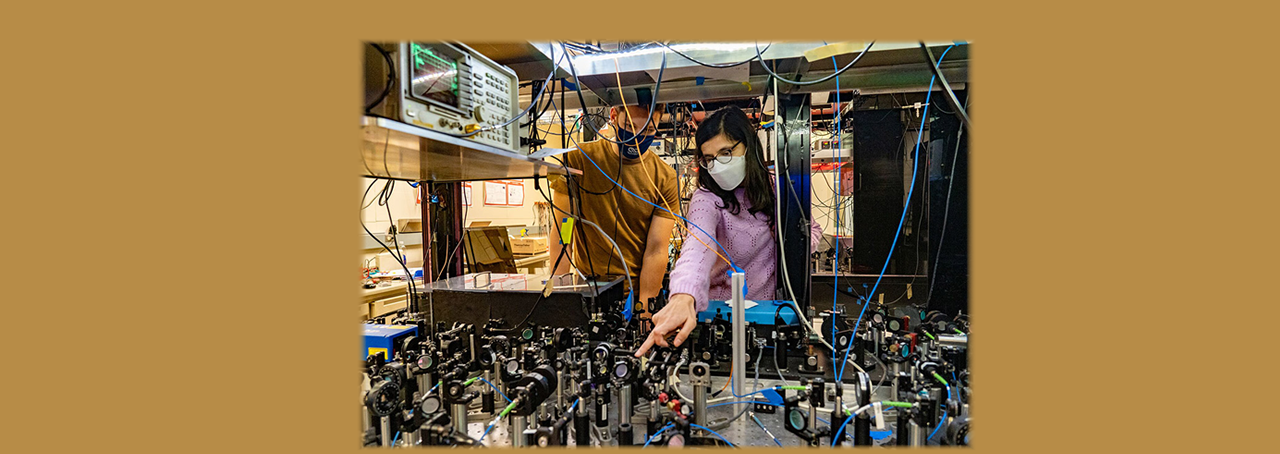 students at Quantum testbed LiQuIDNET at Stony Brook University