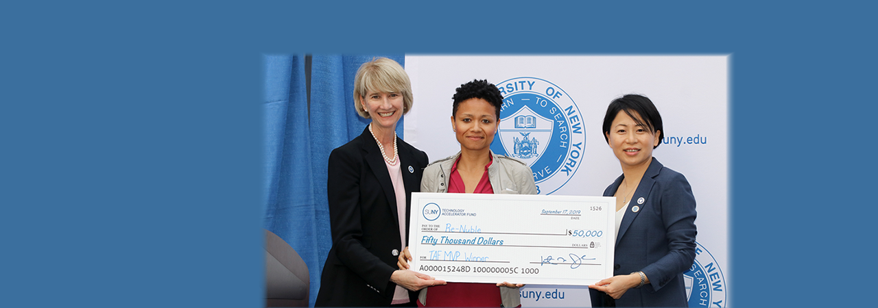 Chancellor Zimpher, Grace Wang and TAF MVP Awardee Re-Nuble